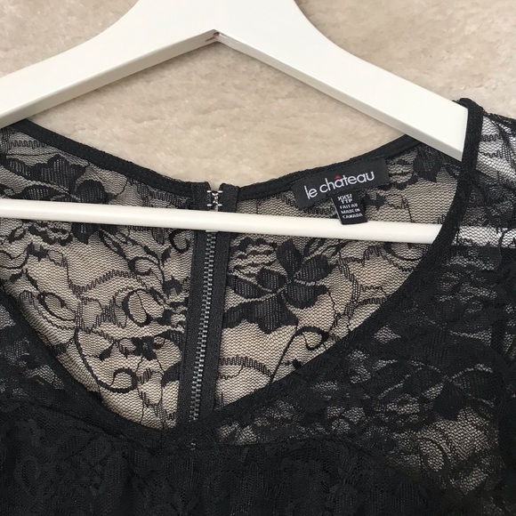 Le Chateau Black Lace Long Sleeve V neck Top - Picture 6 of 6